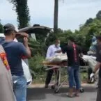 evakuasi imam foto evakuasi mayat agen mobil dibunuh di aceh utara