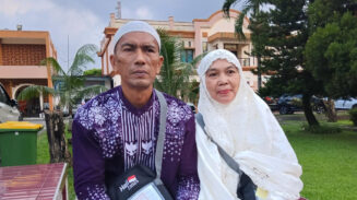 Berjualan Pisang Goreng 20 Tahun, Pasutri Asal Sergai Akhirnya Berangkat Haji