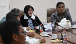 Illiza bersama rektoru uin ar-raniry