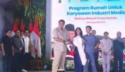 Menteri Ara