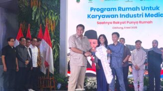 Menteri Ara