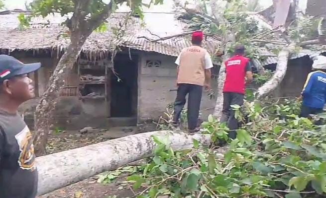 Hujan Deras dan Angin Kencang Terjang Abdya, Tujuh Rumah dan Satu Kios Rusak