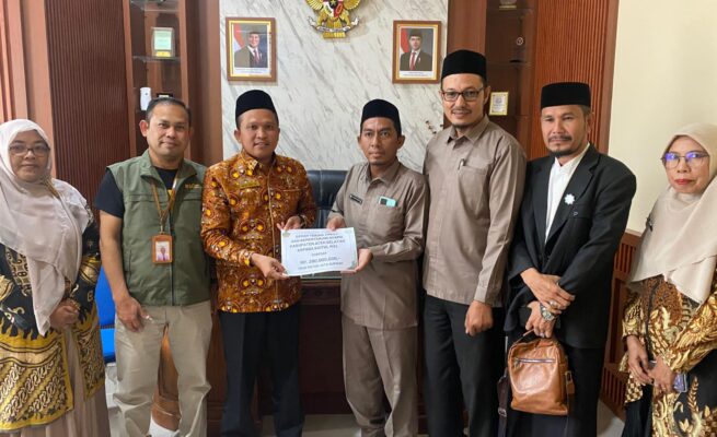 Baitul Mal Terima Dana Zakat ASN Kemenag Aceh Selatan Senilai Rp 200 Juta