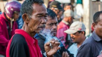 BPS: Warga Miskin di Indonesia Lebih Banyak Belanja Rokok daripada Kebutuhan Pokok