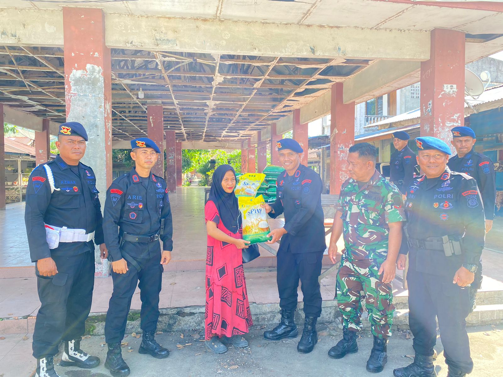 Dukung Penuh Ketahanan Pangan Masyarakat, Brimob Polda Aceh Gelar Operasi Pasar Beras Murah