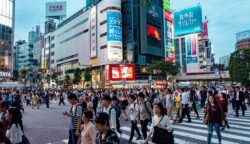 Jepang Bikin Aturan Baru, Warga Hanya Boleh Pakai Ponsel Dua Jam Sehari