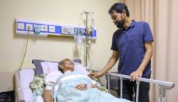 Mualem Jenguk Mantan Juru Runding GAM Teungku Nas di RSUDZA