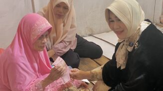 Baitul Mal Banda Aceh Salurkan Zakat Fakir Uzur dan Lansia, 679 Mustahik Terima Dana Tunai