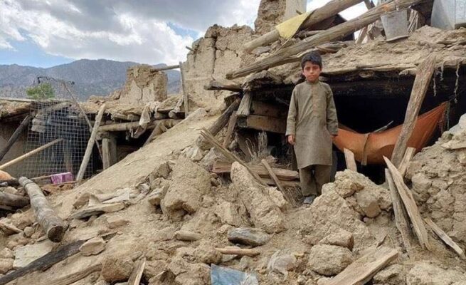 Gempa Dahsyat Guncang Afghanistan Timur, 800 Tewas dan Ribuan Luka-Luka