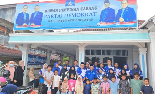 HUT ke-24, Demokrat Aceh Selatan Santuni Anak Yatim dan Bagikan Sembako ke Petugas Kebersihan