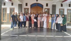 Dokter Saweu Sikula dan Saweu Gampong, Terobosan Bupati Abdya Hadirkan Kesehatan Gratis Hingga ke Rumah Warga