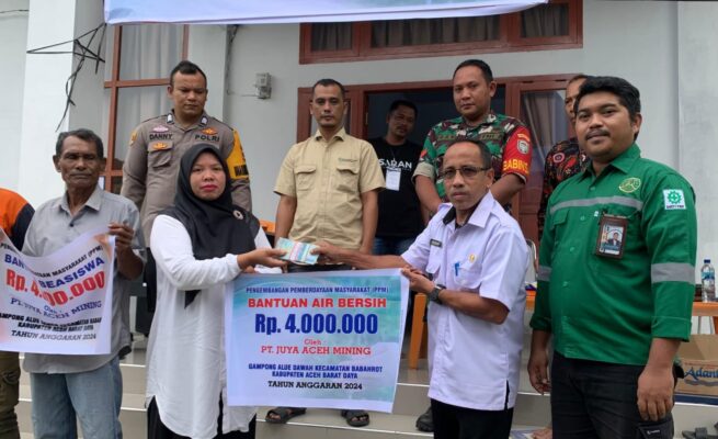 PT JAM Salurkan Bantuan Air Bersih untuk Warga Alue Dawah di Tengah Krisis Air