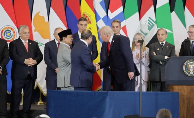 Donald Trump Puji Prabowo sebagai Pemimpin Hebat di KTT Gaza