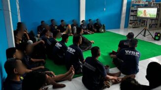 Lapas Kelas IIB Blangpidie Gelar Nonton Bersama, Warga Binaan Nikmati Hiburan Edukatif