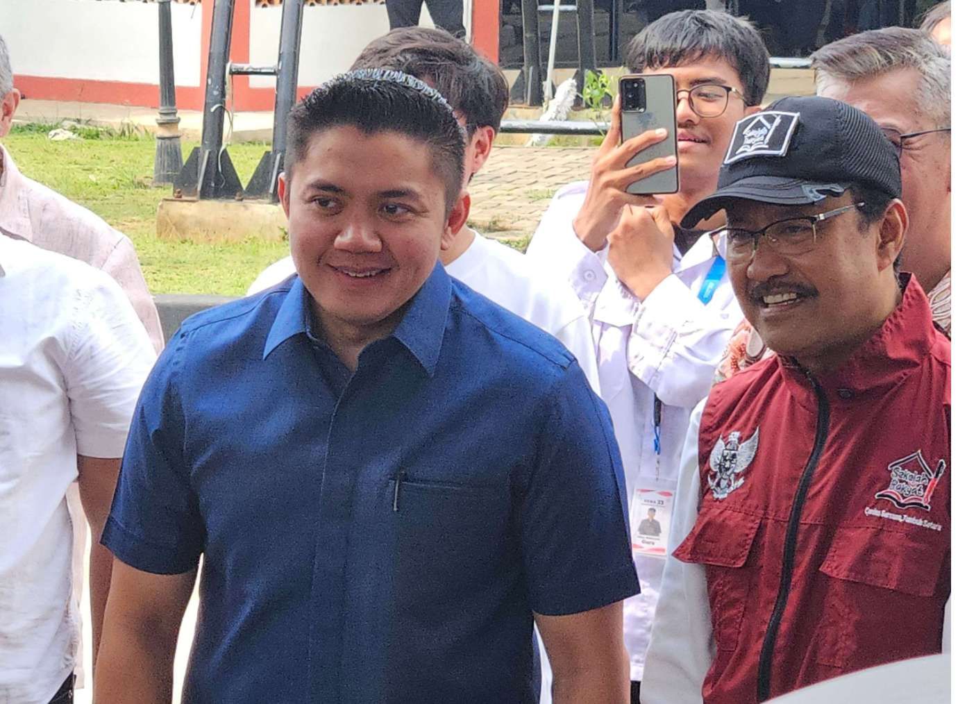 Seskab Teddy Sebut Bansos Cair Minggu Ini, Setiap Keluarga Terima Rp900 Ribu Sekaligus