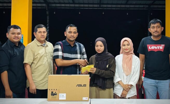 Anggota DPR RI Jamaluddin Idham Bantu Biaya Kuliah Adik Korban Pembunuhan Sibolga