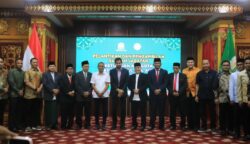 Gubernur Mualem Lantik Komisioner Baitul Mal Aceh Periode 2025–2030