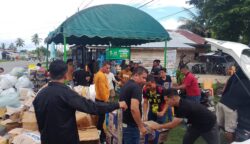 Mus Seudong Serahkan Bantuan untuk Korban Banjir dan Longsor di Posko Pulau Kayu