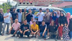 Pemuda Geulumpang Payong Blangpidie Antar Langsung Bantuan Banjir ke Gayo Lues