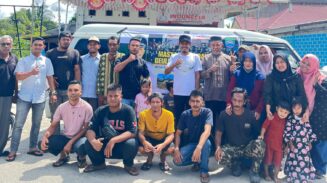 Pemuda Geulumpang Payong Blangpidie Antar Langsung Bantuan Banjir ke Gayo Lues