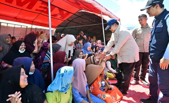 Kunjungi Pengungsi di Kutacane, Prabowo Janji Perbaiki Infrastruktur Pascabencana Aceh