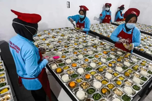 Pemerintah Siapkan Rp335 Triliun untuk Program Makan Bergizi Gratis 2026