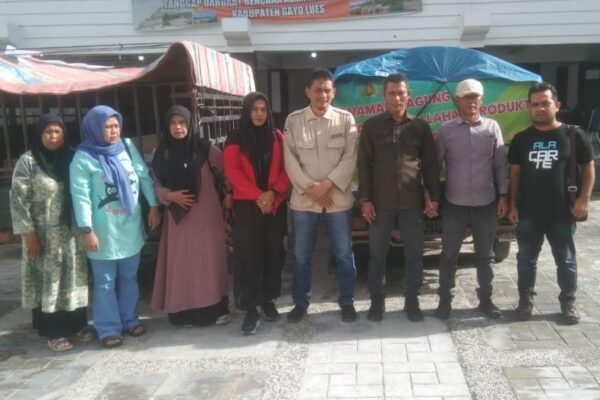 Bersama DPRK Abdya, Calon PPPK Paruh Waktu Salurkan Bantuan Sembako ke Gayo Lues